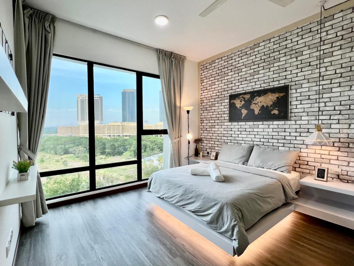 Royale Cottage Midvalley Netflix Pools 4 Pax Johor Bahru Buitenkant foto