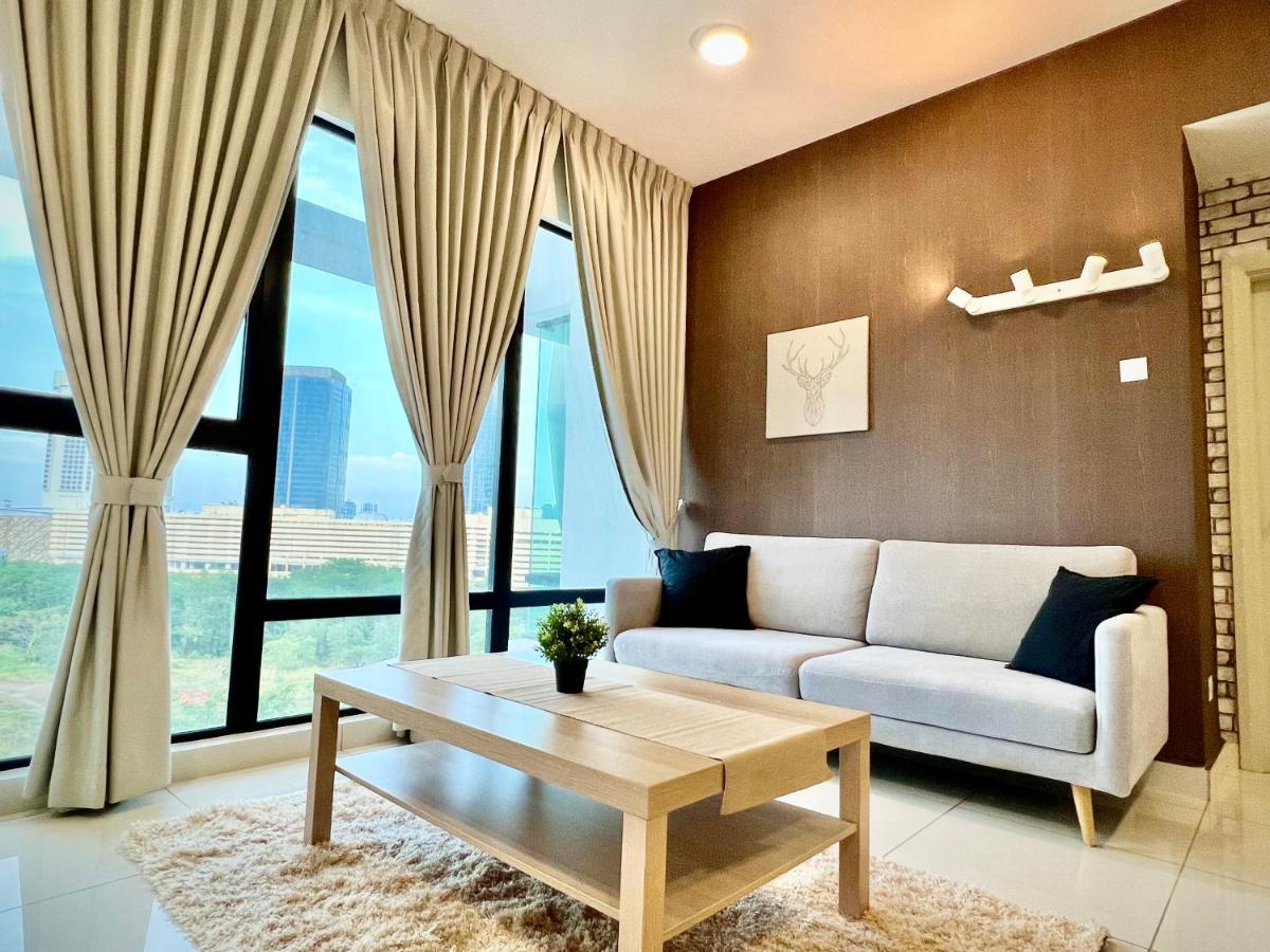 Royale Cottage Midvalley Netflix Pools 4 Pax Johor Bahru Buitenkant foto