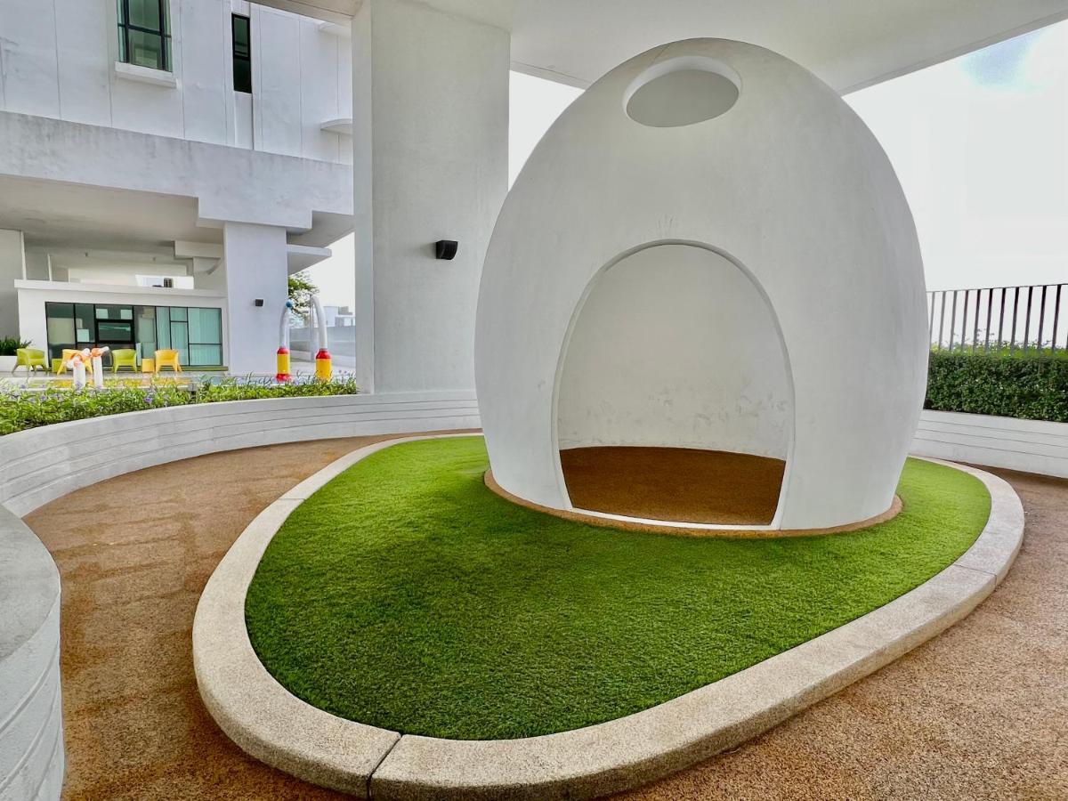 Royale Cottage Midvalley Netflix Pools 4 Pax Johor Bahru Buitenkant foto